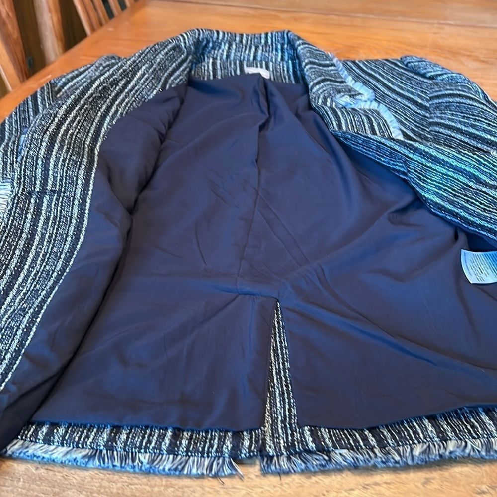Chico’s Jacket Navy Blue and white with silver accents Chico’s 1 is US 8 - Picture 9 of 14